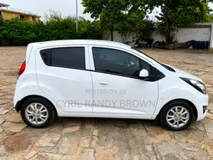 Chevrolet Spark 1LT 4dr Hatchback (1.2L 4cyl 5M) 2015 White