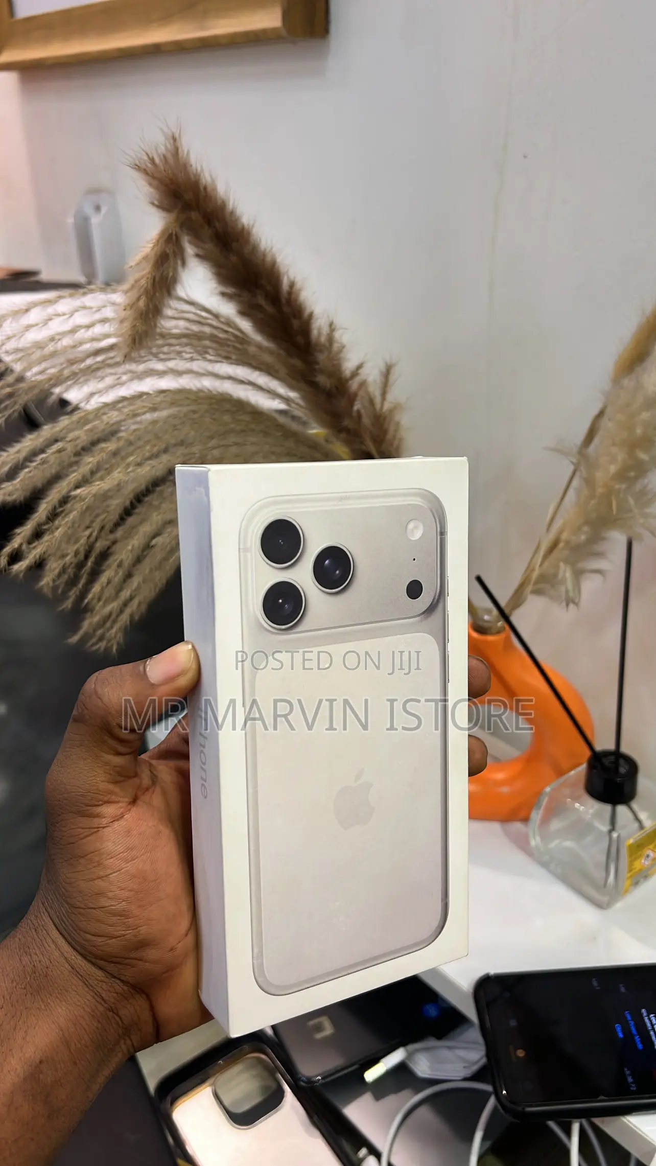New Apple iPhone 17 Pro Max 256 GB White