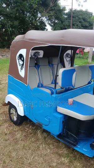 Bajaj RE 2025 Blue