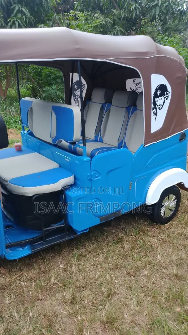 Bajaj RE 2025 Blue