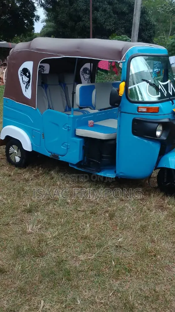 Bajaj RE 2025 Blue