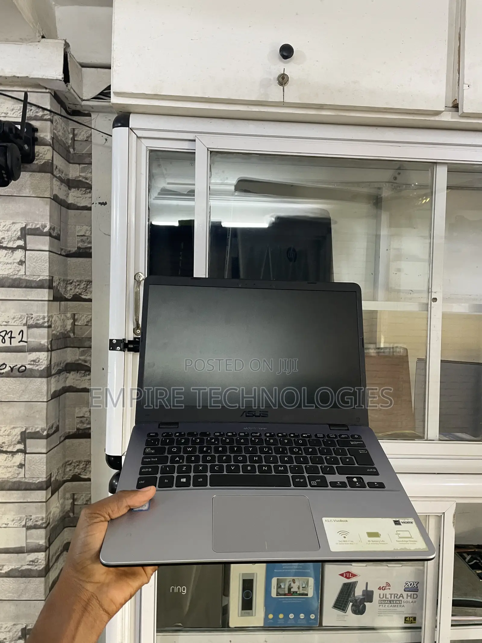 Laptop Asus VivoBook X540SA 4GB Intel Core i3 SSD 128GB