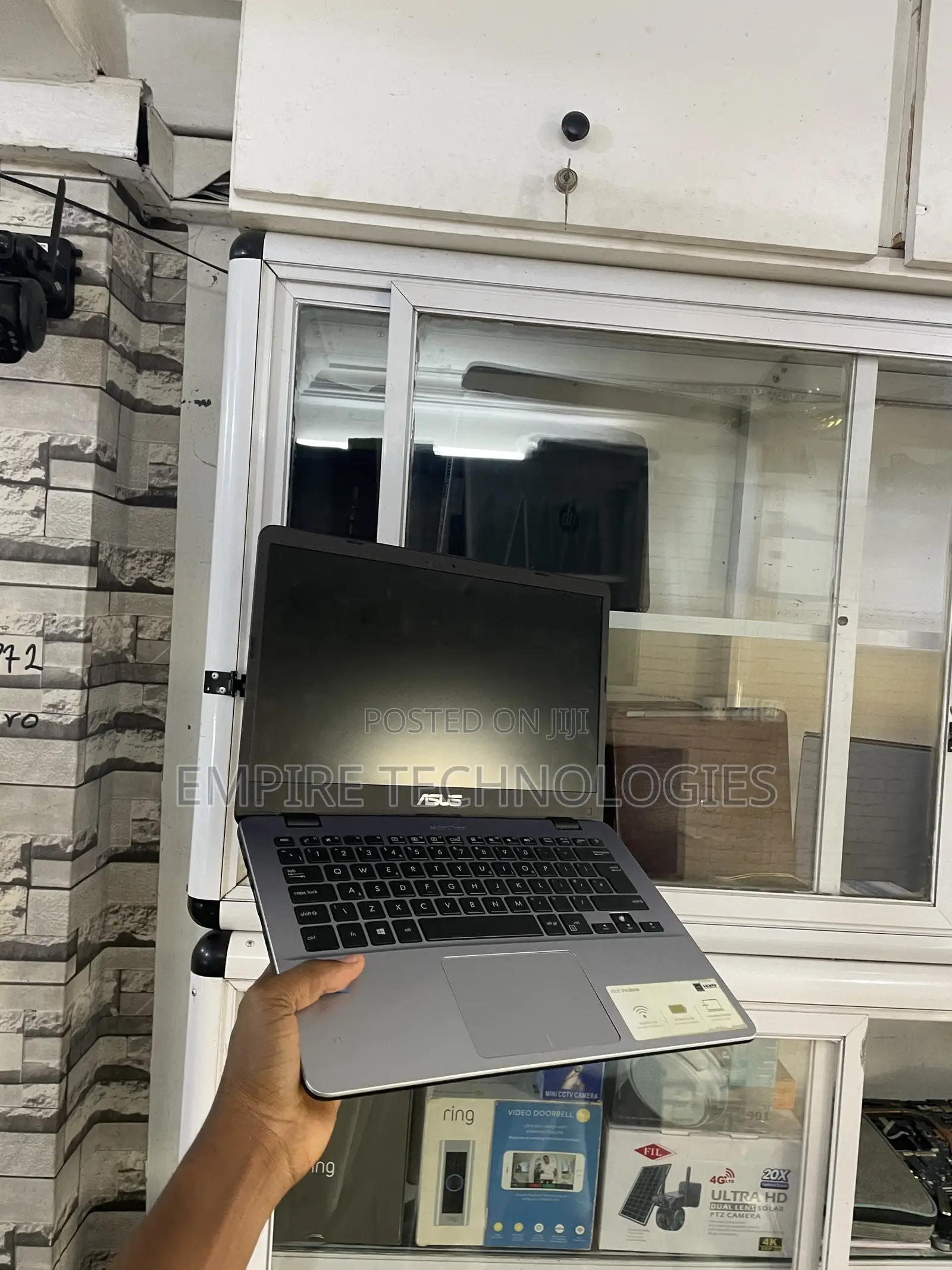 Laptop Asus VivoBook X540SA 4GB Intel Core i3 SSD 128GB