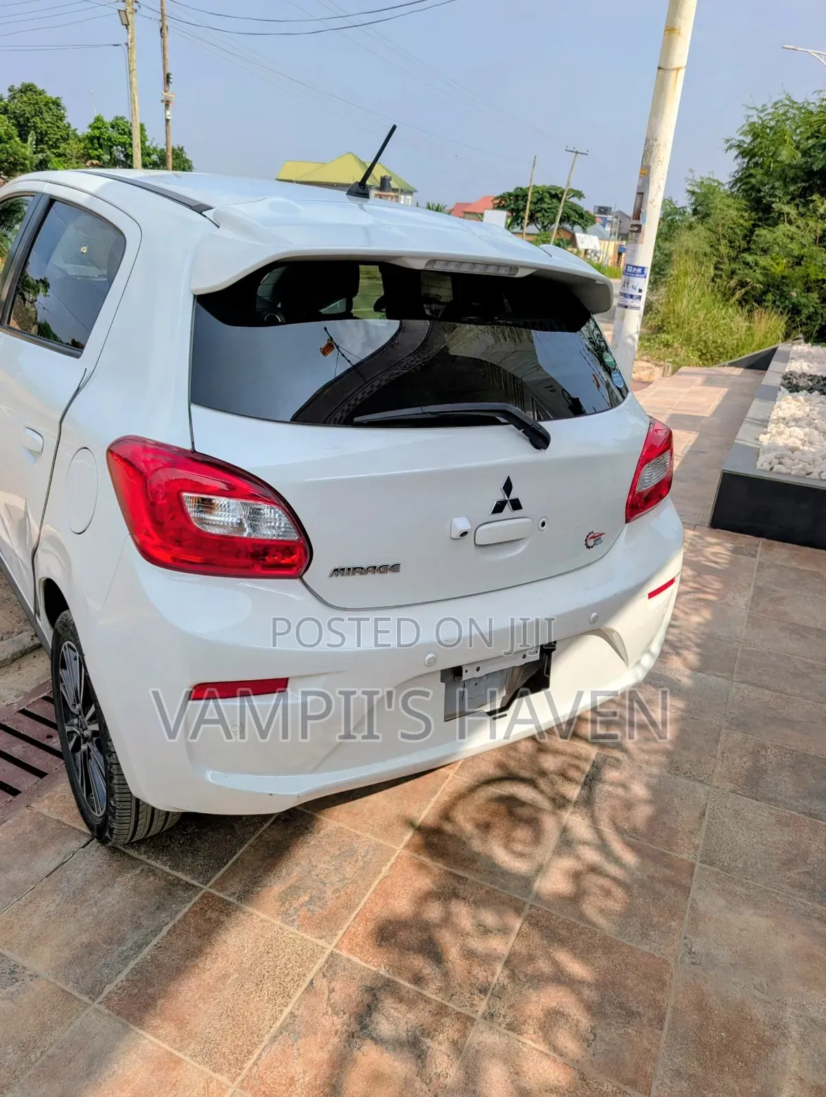 Mitsubishi Mirage 2017 White