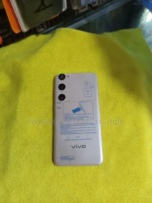 Vivo iQOO U1 128 GB Silver