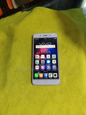 Vivo iQOO U1 128 GB Silver