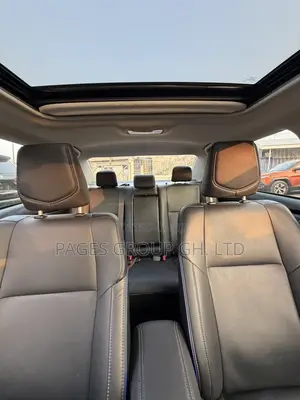 Toyota Corolla XSE (1.8L 4cyl 2A) 2019 Brown