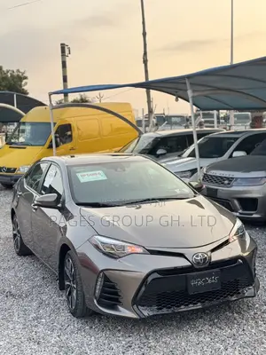 Toyota Corolla XSE (1.8L 4cyl 2A) 2019 Brown
