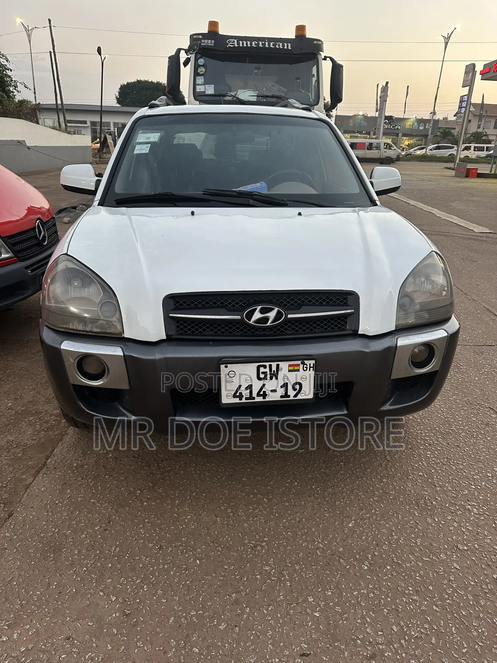 Hyundai Tucson Limited FWD 2009 White