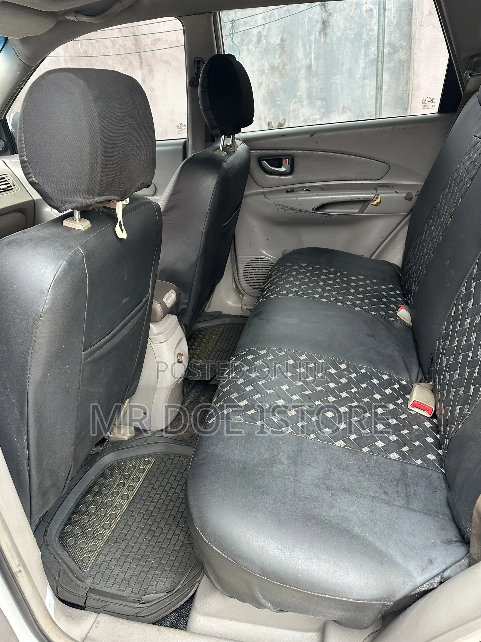 Hyundai Tucson Limited FWD 2009 White