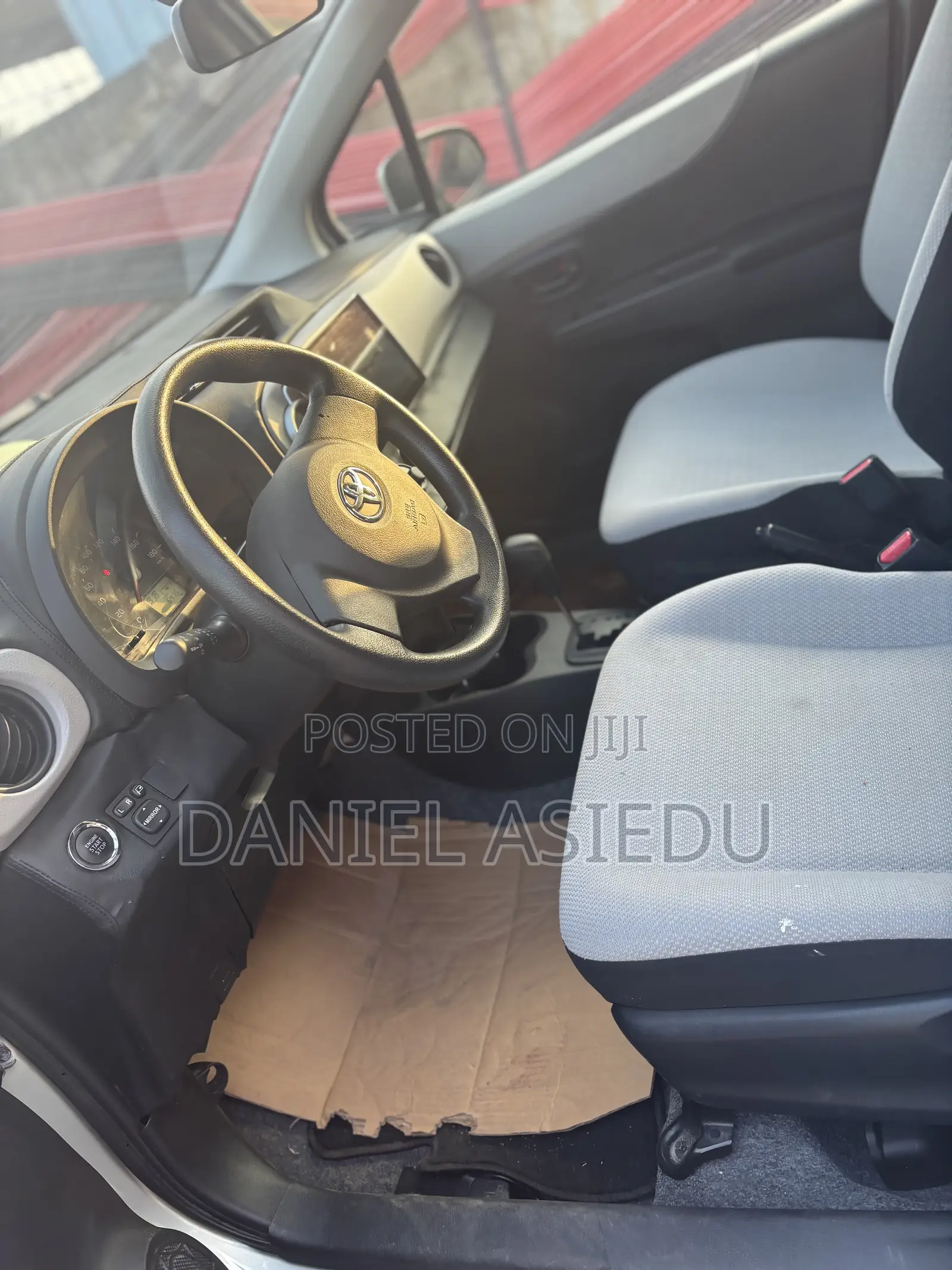 Toyota Vitz 1.3 AWD 3dr 2013 Green