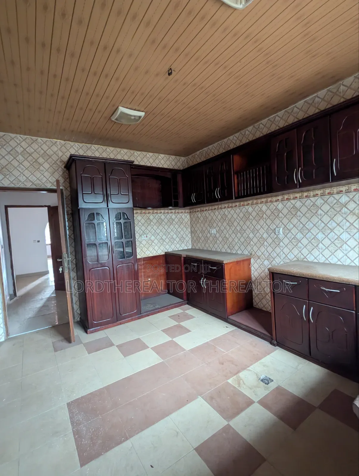 3bdrm Apartment in Pokuase for rent