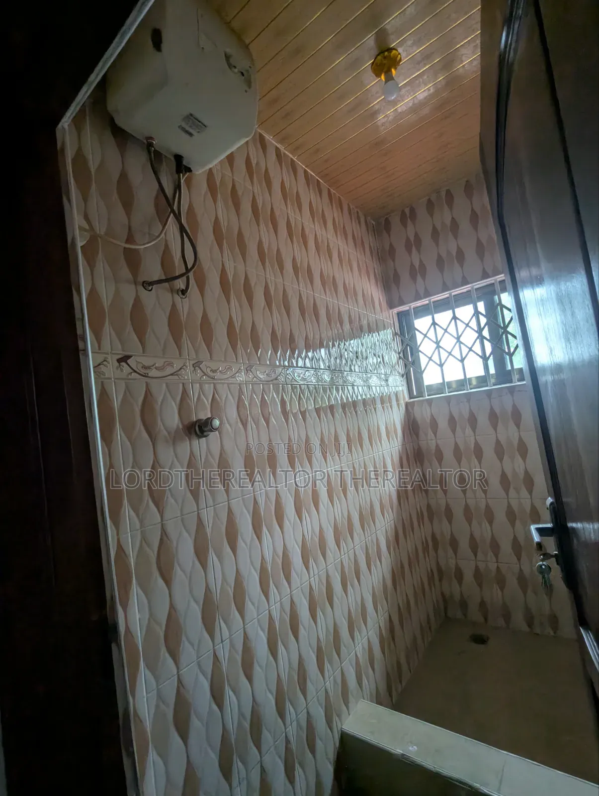 3bdrm Apartment in Pokuase for rent