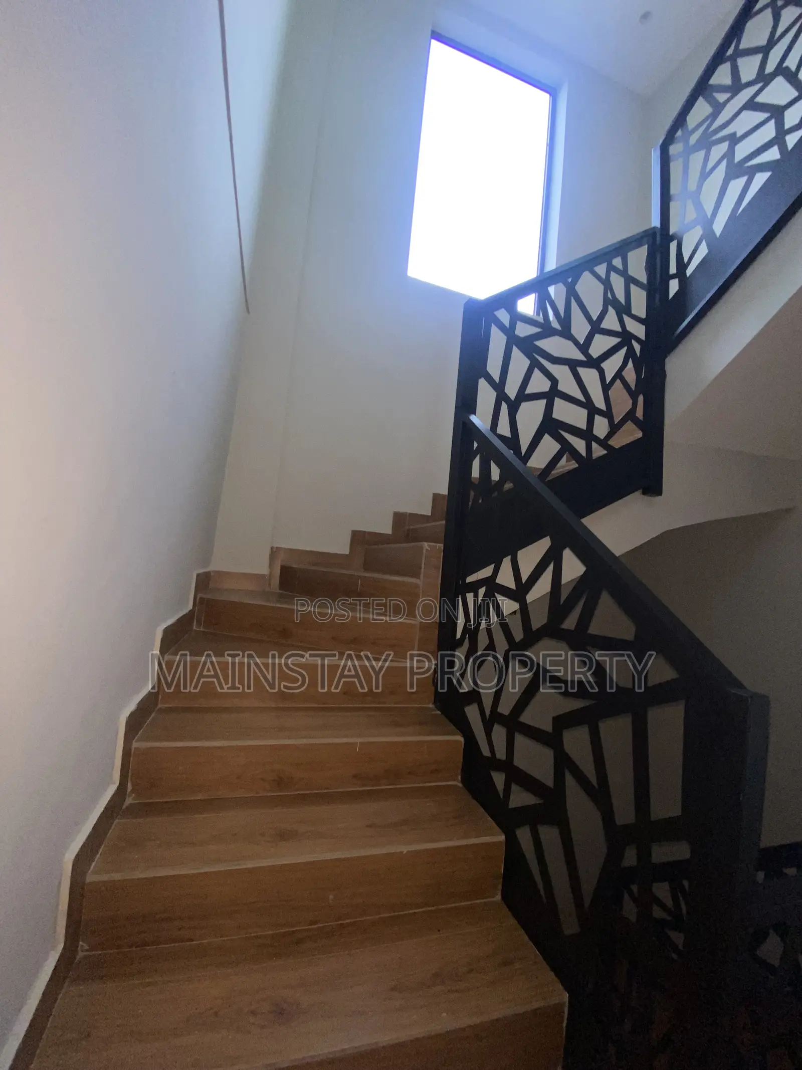 4bdrm Townhouse/Terrace in Mainstay Estates, Tseaddo for sale