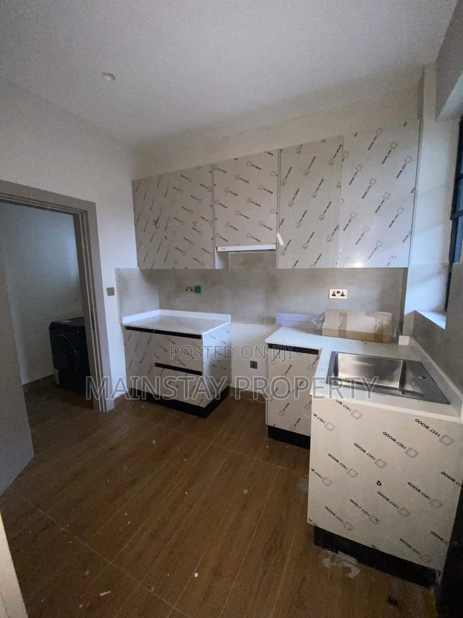 4bdrm Townhouse/Terrace in Mainstay Estates, Tseaddo for sale