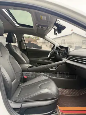 Hyundai Elantra Limited 2023 White