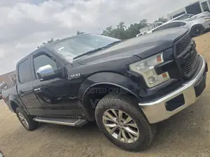 Ford F-150 Lariat 4dr SuperCrew 4WD 5.5 ft. SB (2.7L 6cyl Turbo 6A)