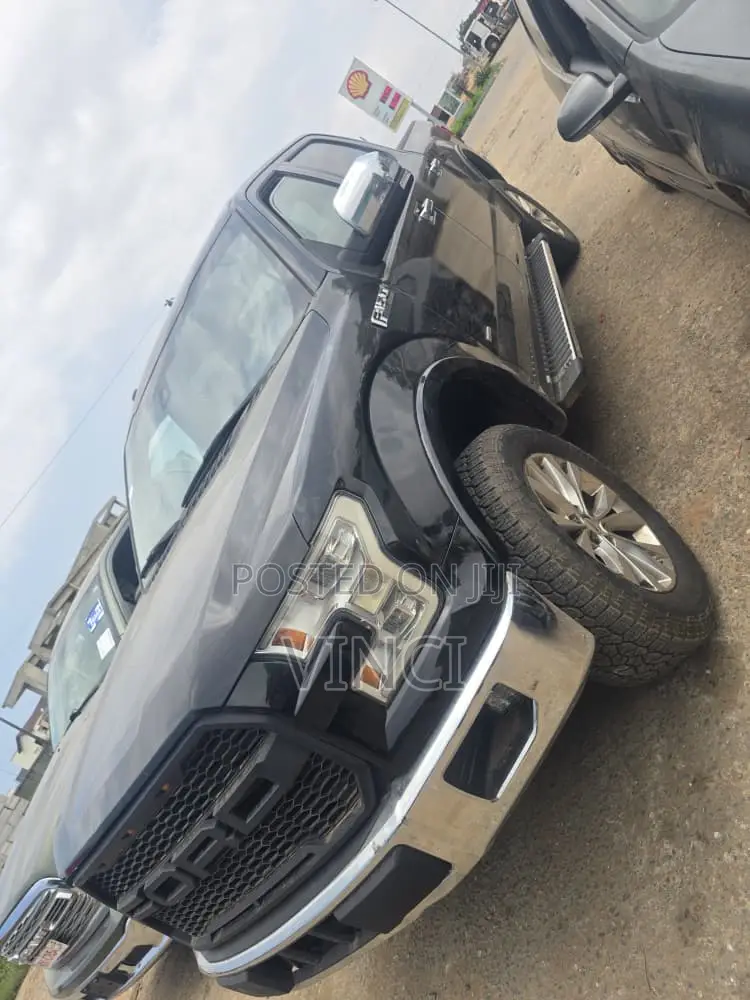 Ford F-150 Lariat 4dr SuperCrew 4WD 5.5 ft. SB (2.7L 6cyl Turbo 6A)