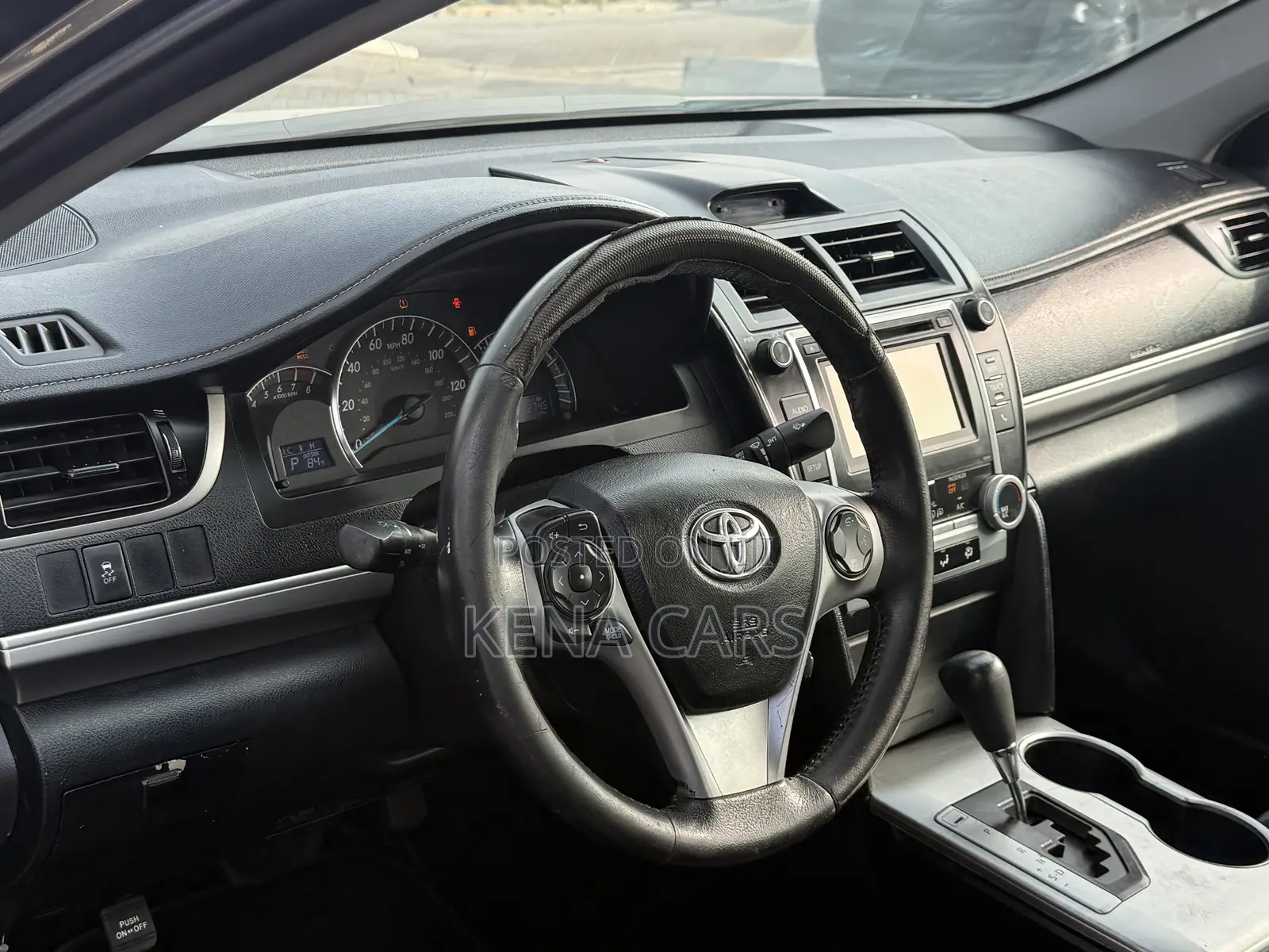 Toyota Camry SE 4dr Sedan (2.5L 4cyl 6A) 2014 Gray