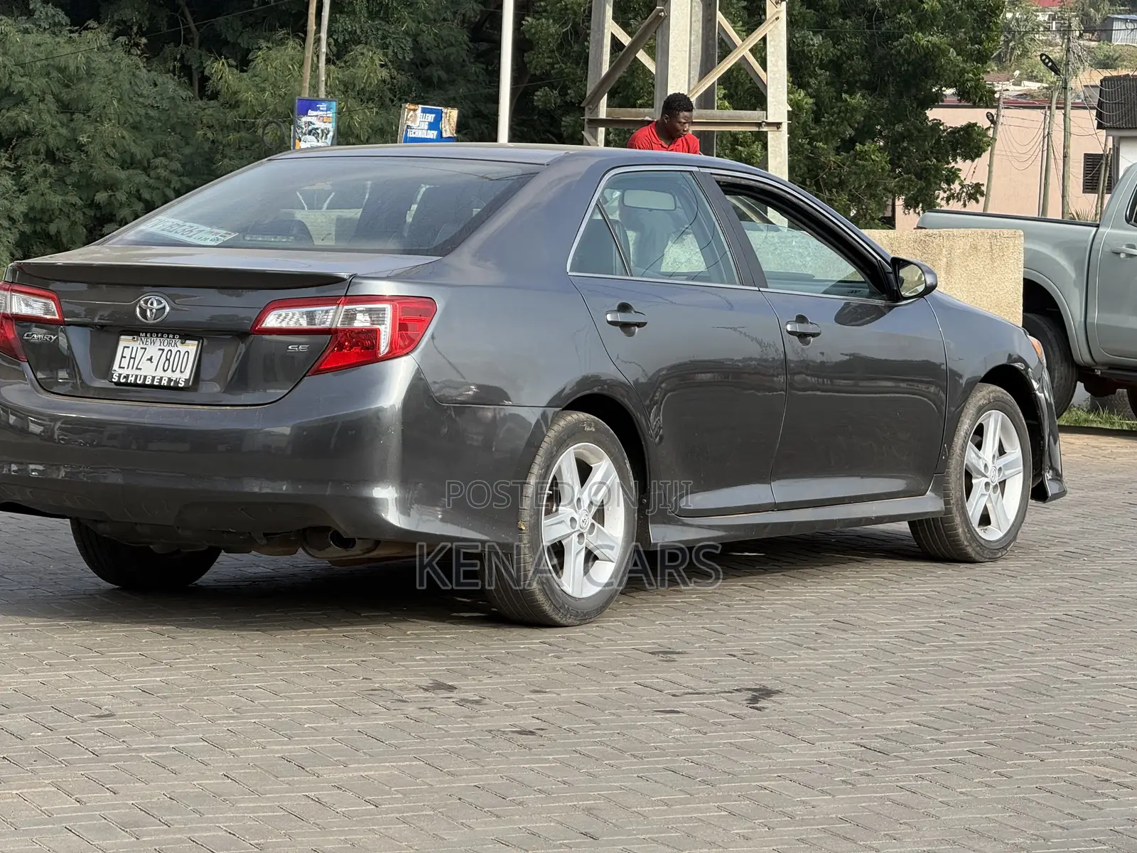 Toyota Camry SE 4dr Sedan (2.5L 4cyl 6A) 2014 Gray