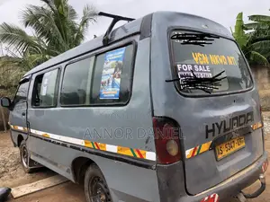 Hyundai H-100 1999 Grey