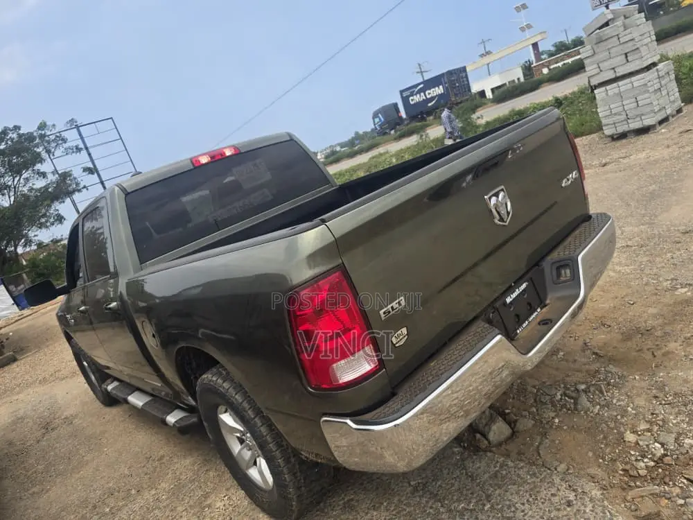 RAM 1500 2021 Green