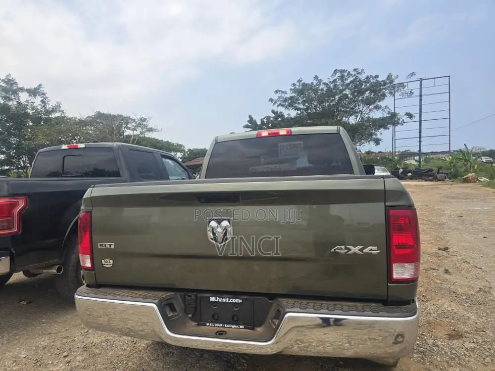 RAM 1500 2021 Green