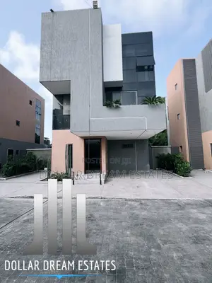 4bdrm Townhouse/Terrace in Dzorwulu for sale