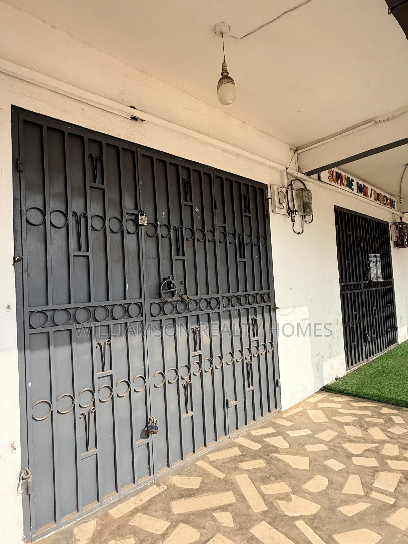 Double Downstairs Shop/Store/Office Space/Showroom/Warehouse,spintex