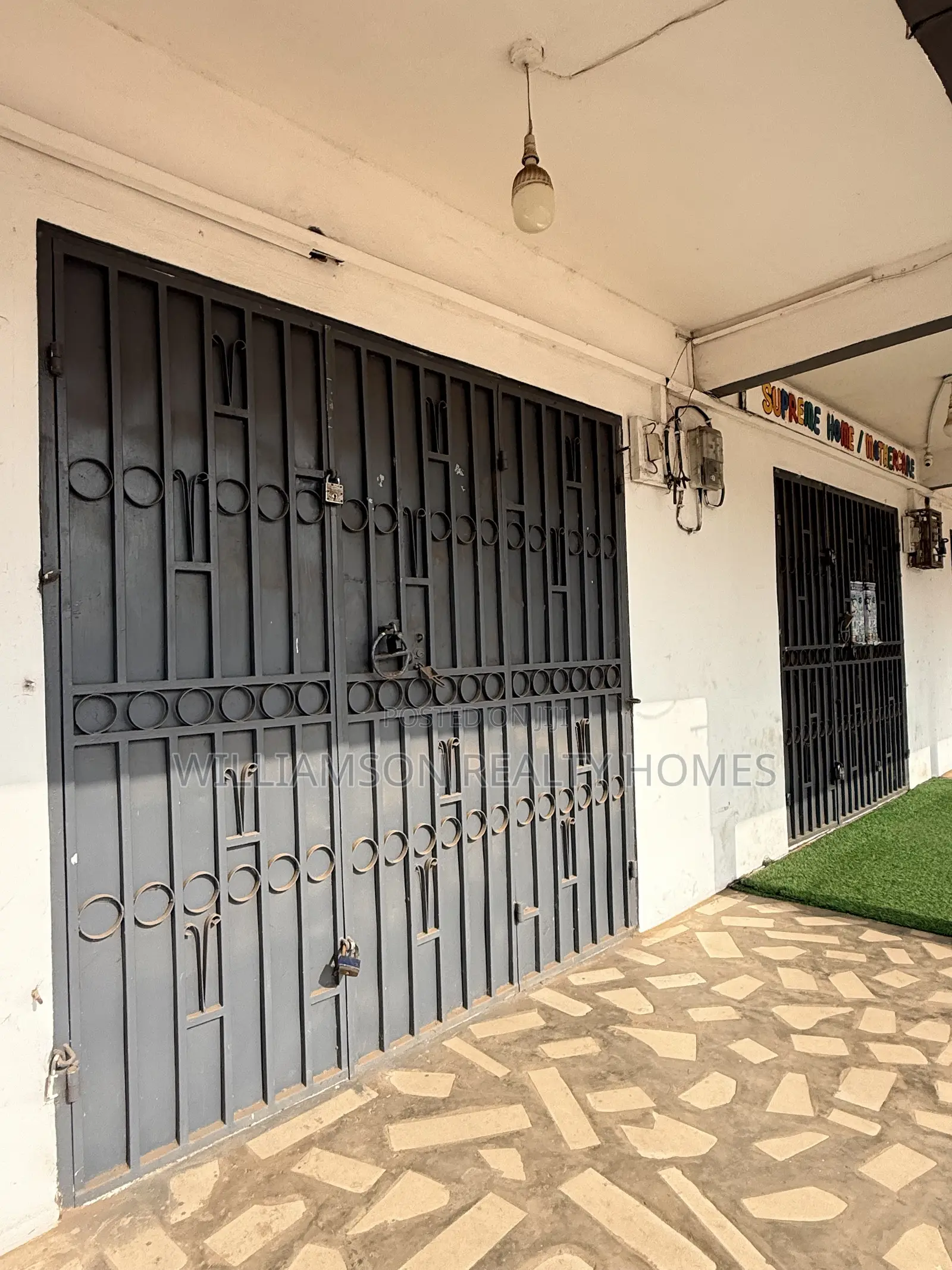 Double Downstairs Shop/Store/Office Space/Showroom/Warehouse,spintex