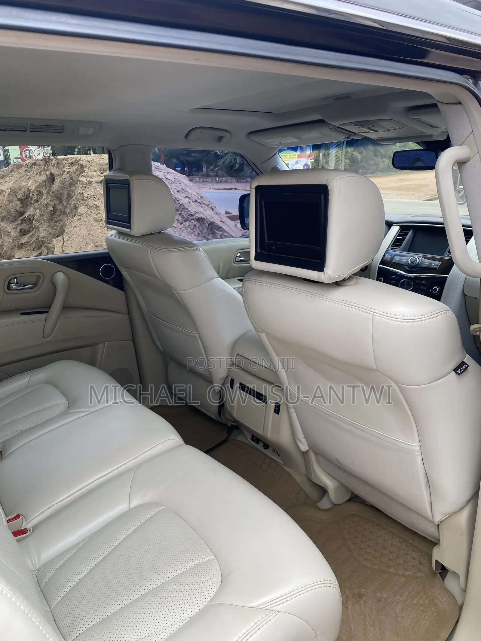 Infiniti QX56 2012 Maroon