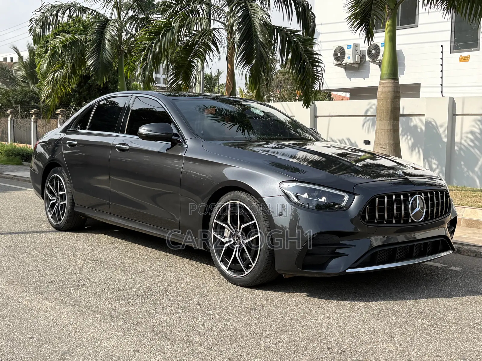 Mercedes-Benz E300 2021 Gray