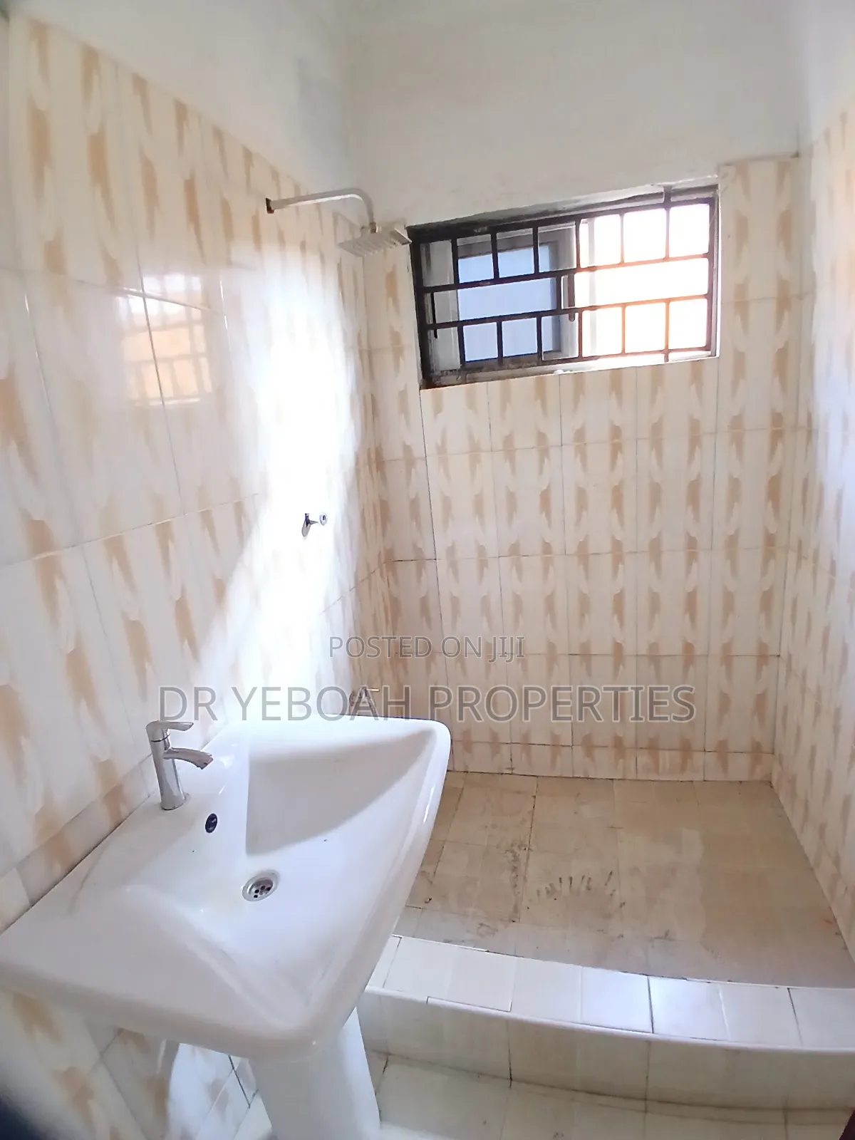 4bdrm House in Spintex Baatsona for rent