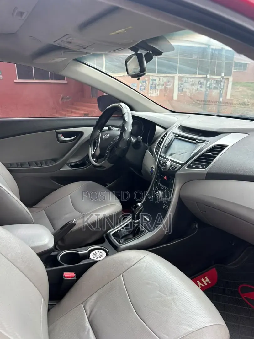 Hyundai Elantra 2015 Red