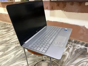 Laptop HP 15-dy2075tg 16GB Intel SSD 512GB