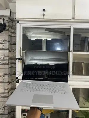 Laptop Microsoft Surface Book 2 16GB Intel Core i7 SSD 256GB