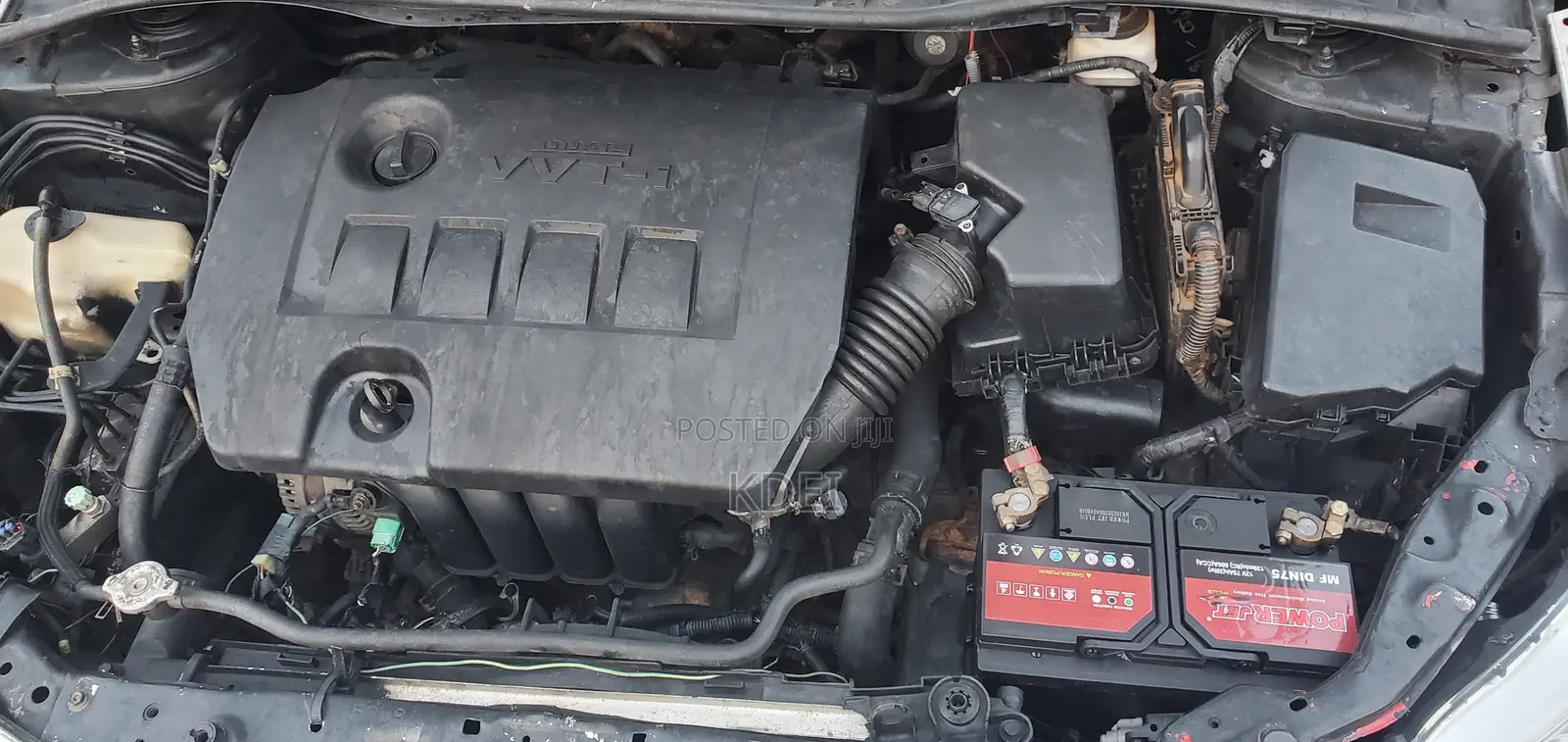Toyota Corolla LE 4dr Sedan (1.8L 4cyl 4A) 2013 Silver