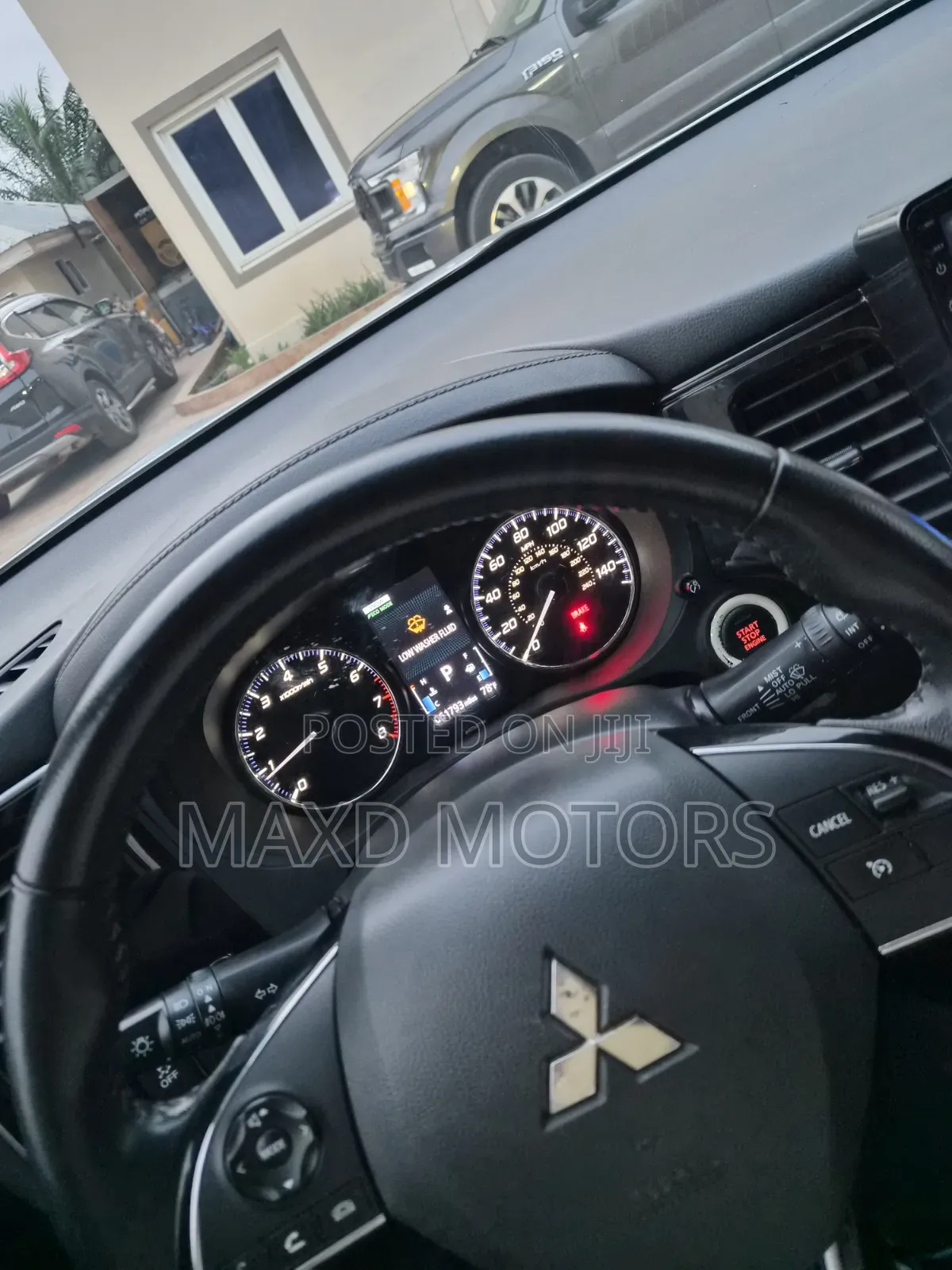 Mitsubishi Outlander 2018 White