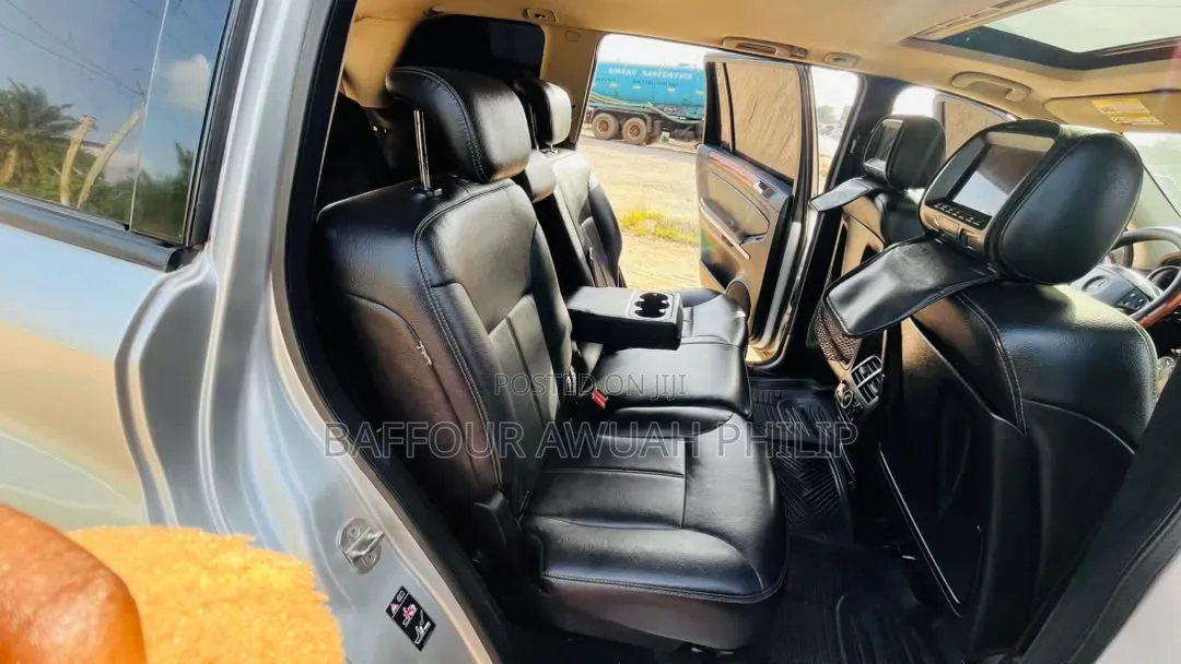Mercedes-Benz GL-Class 2009 Gray