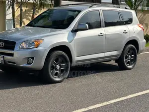 Toyota RAV4 2012 Silver