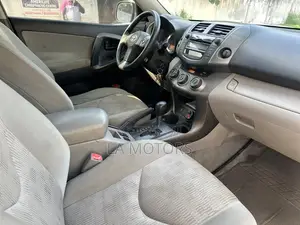 Toyota RAV4 2012 Silver