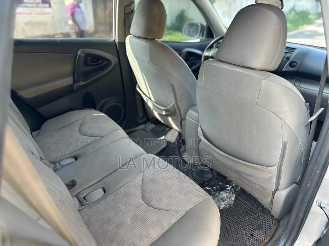 Toyota RAV4 2012 Silver
