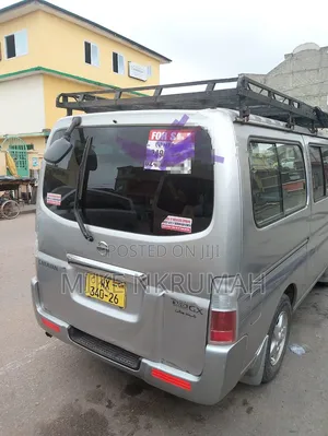 Nissan Caravan 2012 Gray