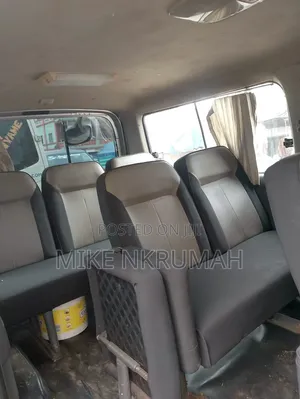 Nissan Caravan 2012 Gray