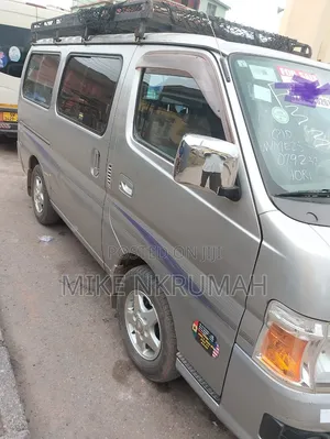 Nissan Caravan 2012 Gray