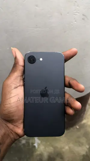 Apple iPhone 16e 128 GB Black