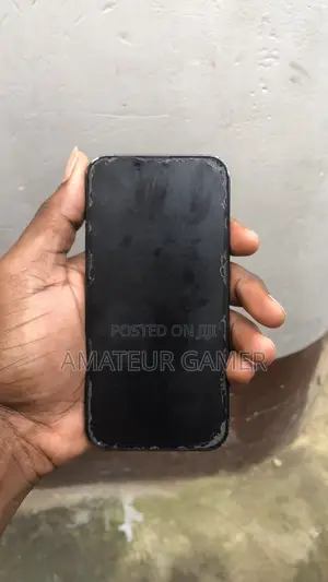 Apple iPhone 16e 128 GB Black