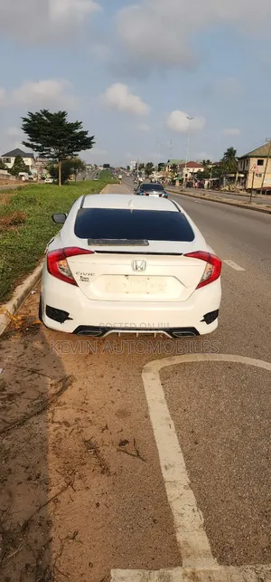 Honda Civic 2018 White