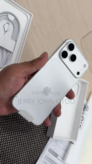 New Apple iPhone 17 Pro Max 256 GB White