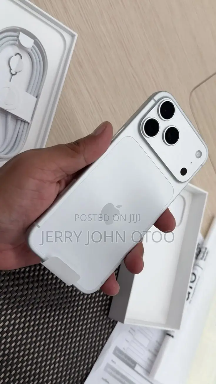 New Apple iPhone 17 Pro Max 256 GB White